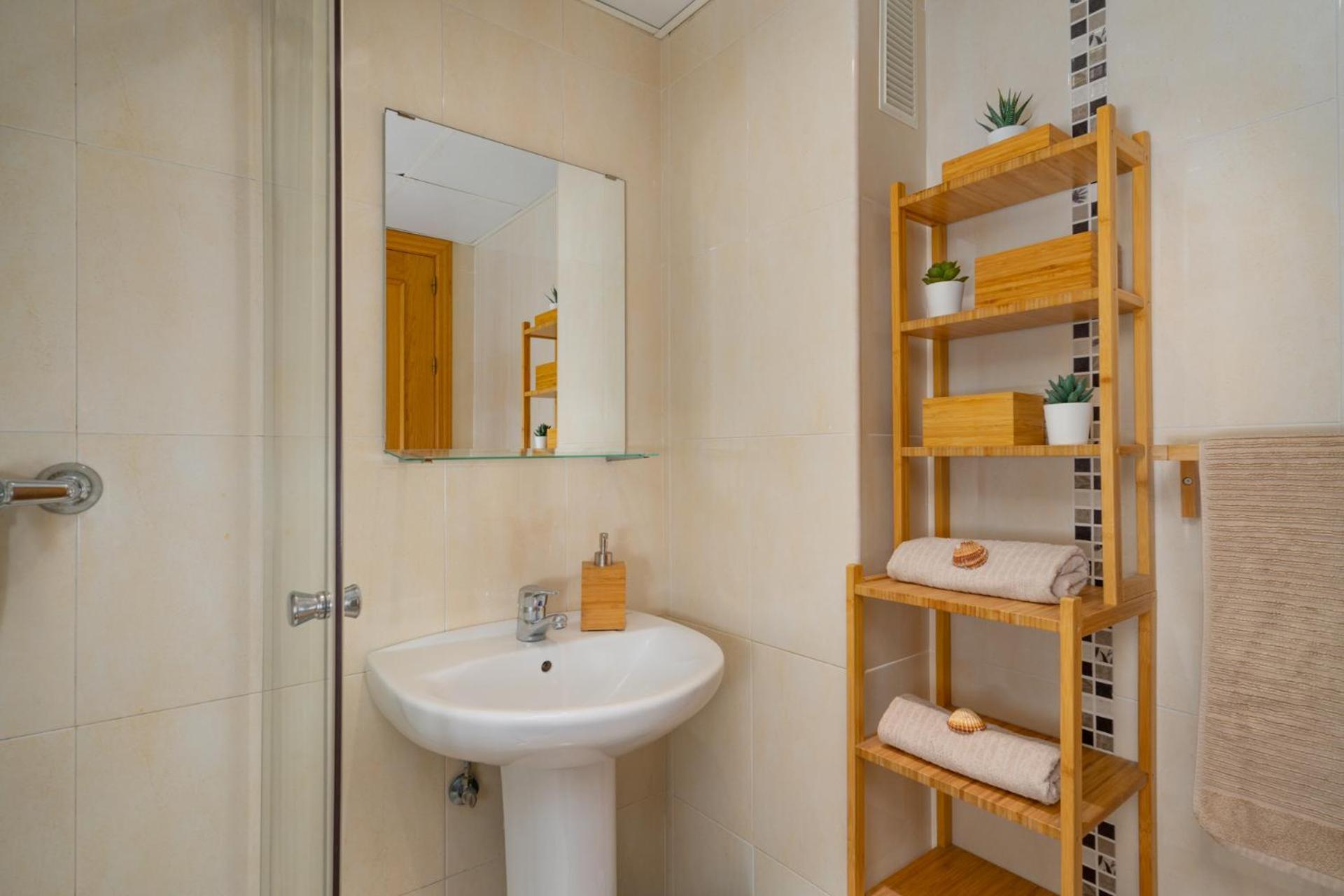 Nice Apartments 20 Meters From The Beach Фуeнхирола Екстериор снимка